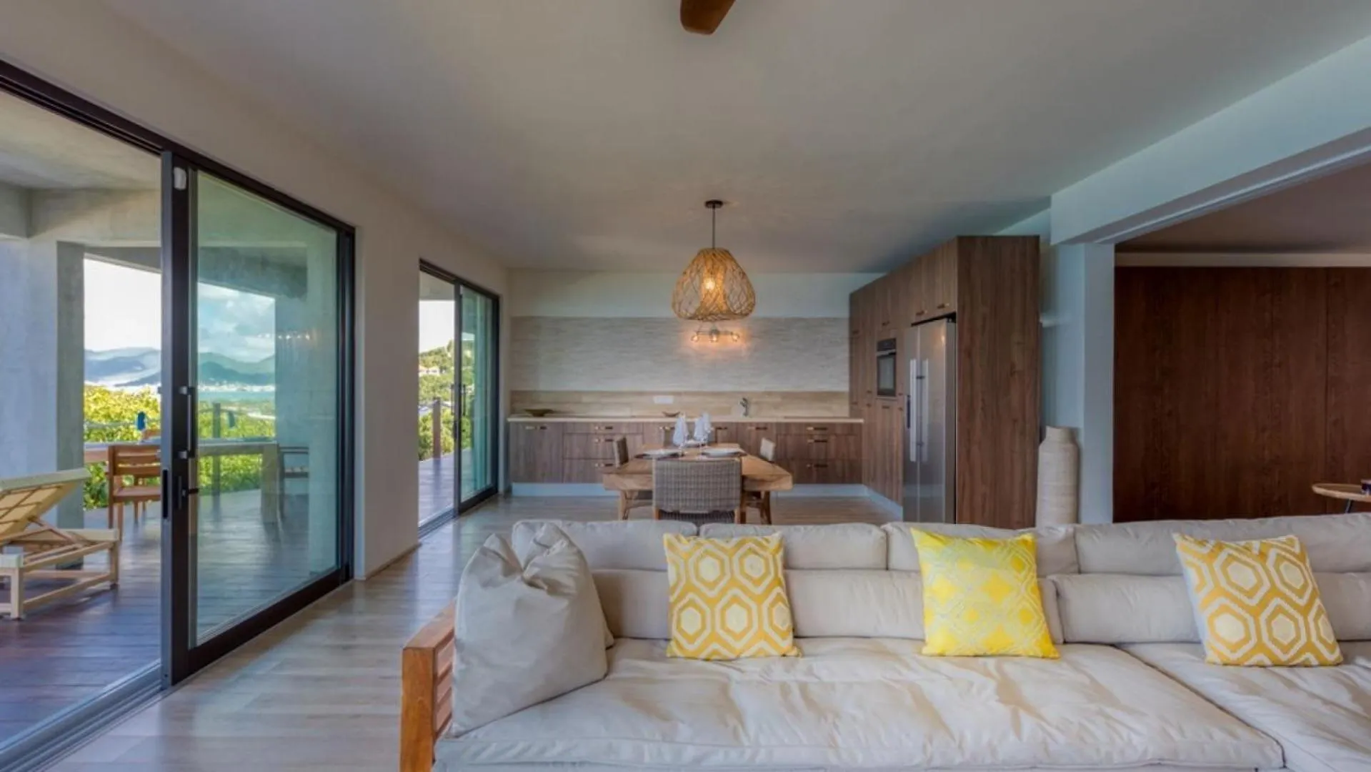Spectacular 5Br Luxury Villa With Infinity Pool Les Terres Basses 0*,  São Martinho
