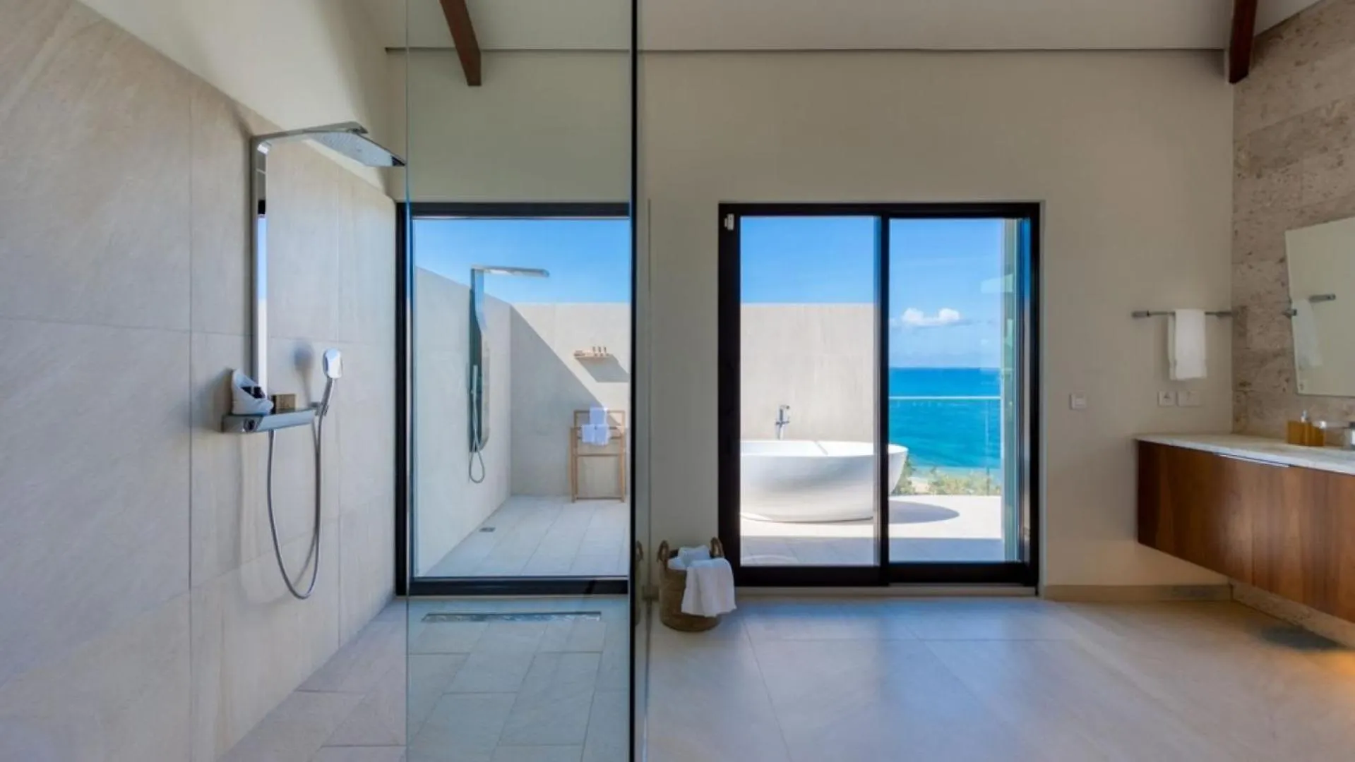 Spectacular 5Br Luxury Villa With Infinity Pool Les Terres Basses São Martinho