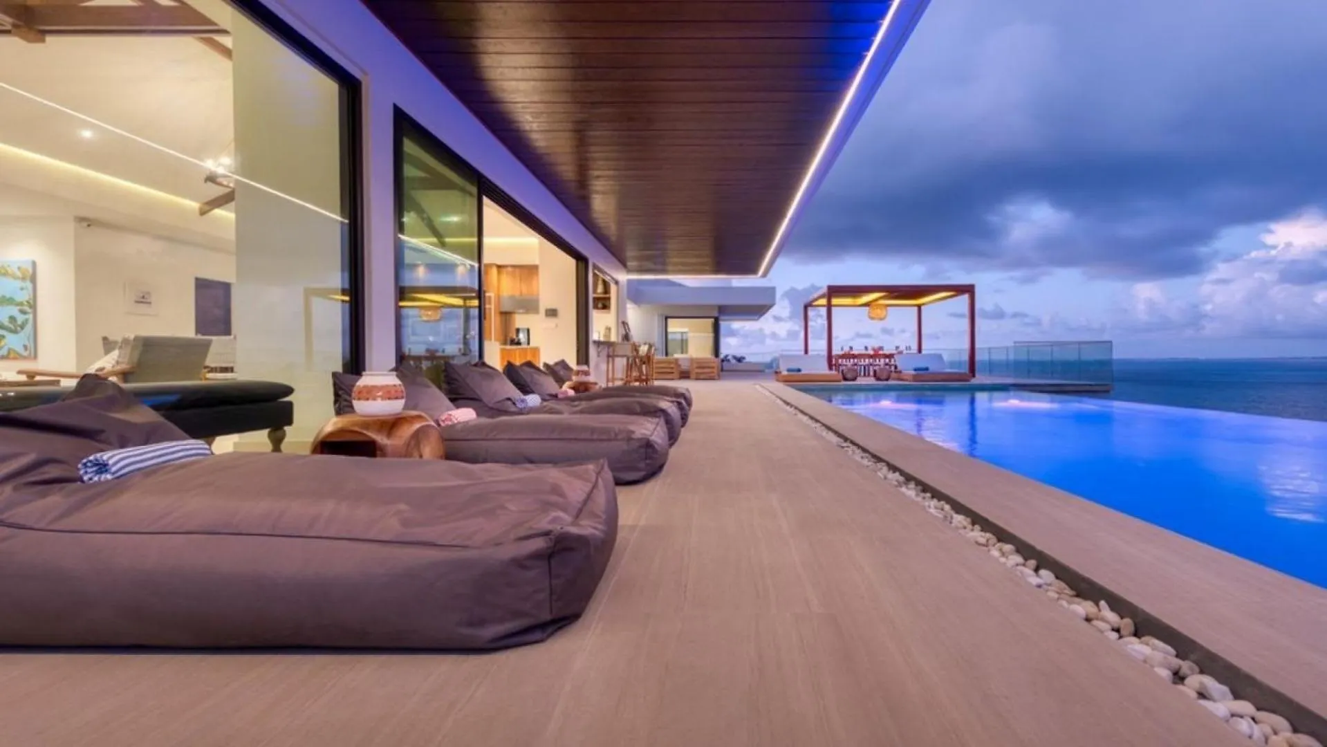 Spectacular 5Br Luxury Villa With Infinity Pool Les Terres Basses