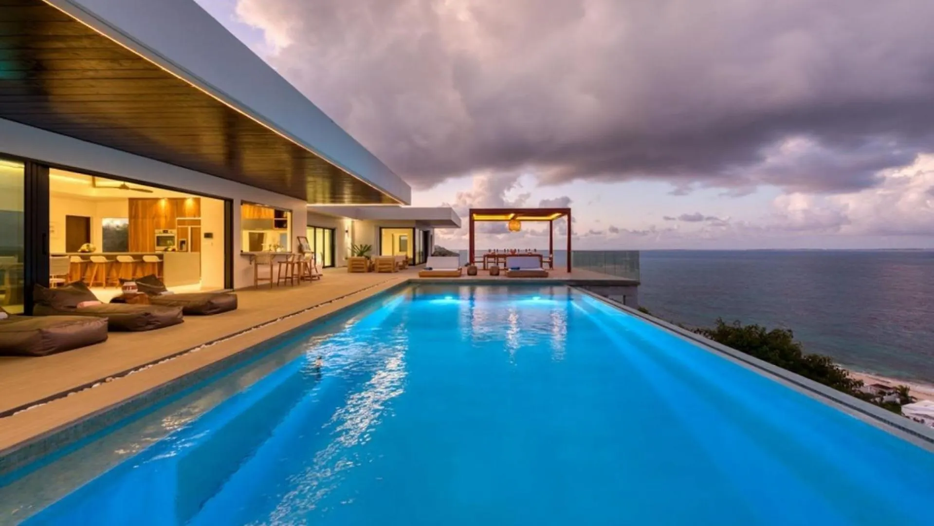 Spectacular 5Br Luxury Villa With Infinity Pool Les Terres Basses